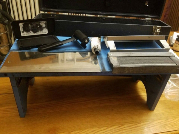 fingerprint stand